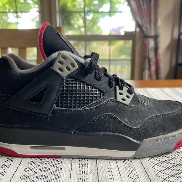 Jordan 4 - Picture 5 of 5